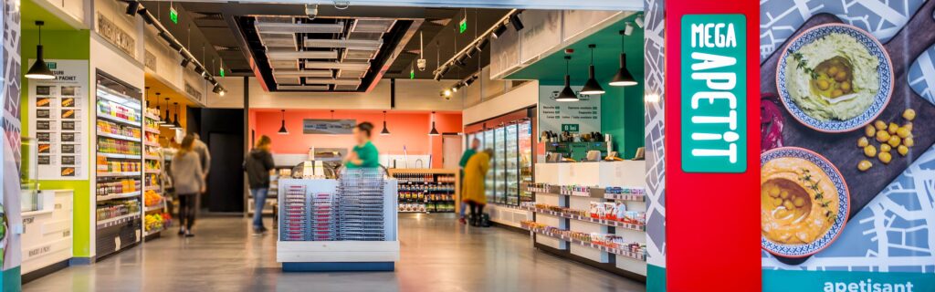 Mega-Image-Mega-Apetit-Facade-SIgnage-(2)-min
