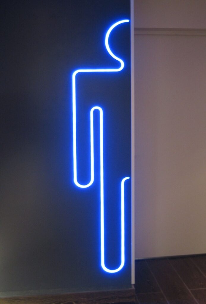 Parnu-Keskus-Brand-and-Signage-(4)-min