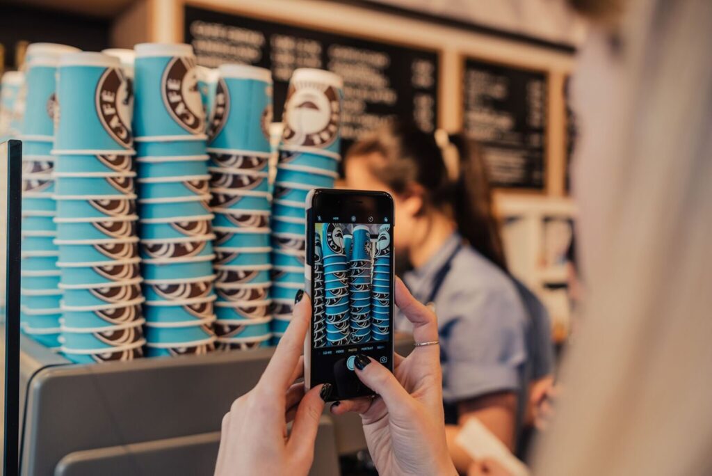 Reval-Cafe-to-go-new-store-concpet-(15)-min