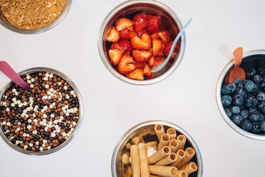 Reval-Cafe-to-go-new-store-concpet-(16)-min