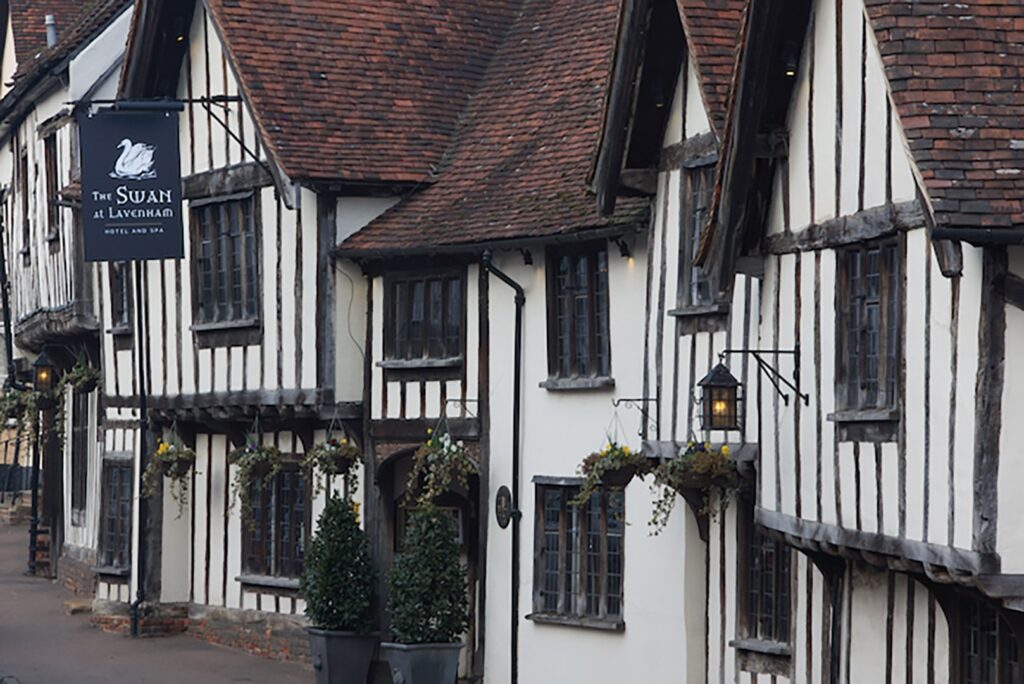 Weavers-House-Spa---Visual-Merchandising-and-Signage-(12)-min